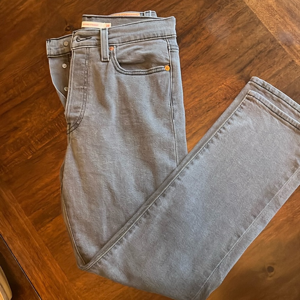 Black Levi’s wedgie straight jeans